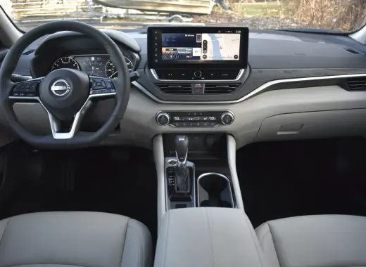 Nissan Altima SR VC-Turbo 2024